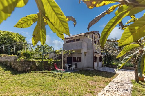 Holiday Home Sladonja Apartments
