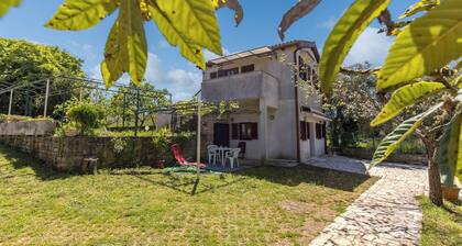 Holiday Home Sladonja Apartments