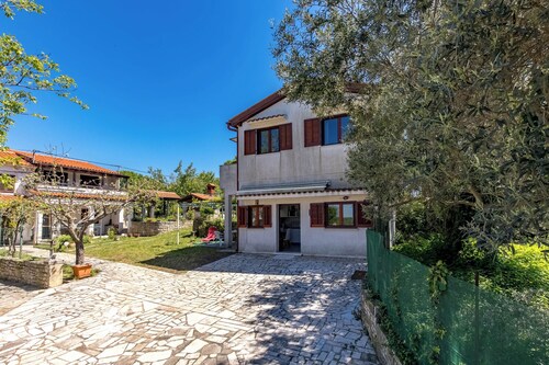 Holiday Home Sladonja Apartments