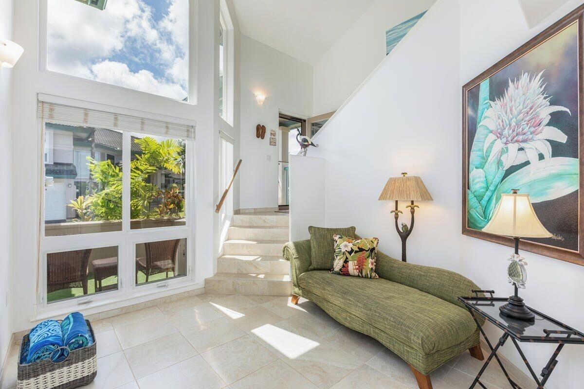 Una televisión, un reproductor de DVD, una biblioteca de música