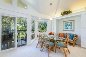 Dining - Villas On The Prince 34 - Open & Spacious with A/C (Princeville)