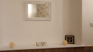 Cabin | Interior - Lovely 11-bed Lodge in Boyle (Boyle)