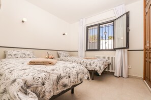 5 bedrooms, in-room safe, iron/ironing board, travel cot