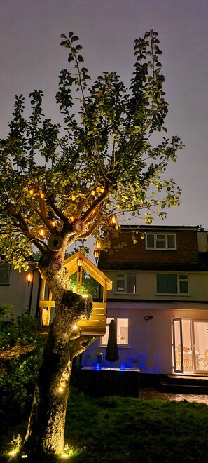 Exterior - Your Family Home in Ruislip (Ruislip)