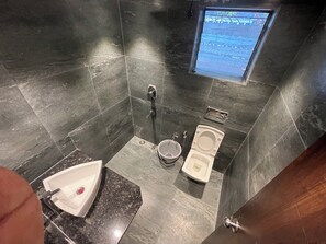 Dusche, Handtücher, Seife, Toilettenpapier
