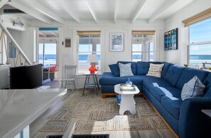 Living area - Wells Beachfront House- On the Sand
www.wellsbeachhouse.com (Wells)