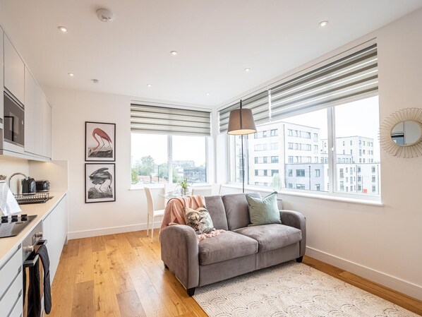 Living area - Two-bedroom Near Cliveden House by Belvilla (Slough)