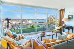 TV, fireplace, books - Nothe House - Exclusive home, Weymouth Harbour (Weymouth)