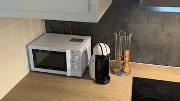 Familienapartment | Eigene Küche | Großer Kühlschrank, Mikrowelle, Ofen, Herdplatte