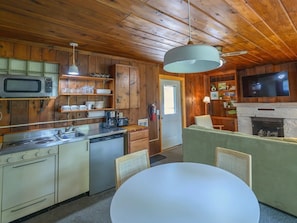 Family Suite (1 BR) | Private kitchen