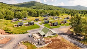 Exterior - Cabin 3 One Bed Modern Luxury w Hot Tub (Davis)