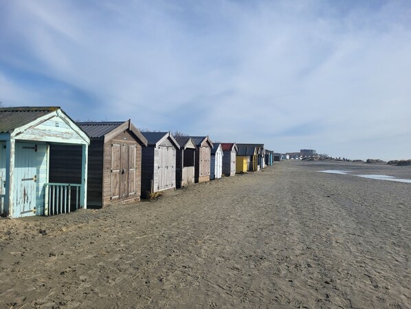 Exterior - Chichester House I Secure Garden with Hot Tub I Parking I Near Local Beaches (Chichester)