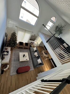 Living area - Business Traveler's Haven near Intel & New Albany Tech Hubs. (Pataskala)