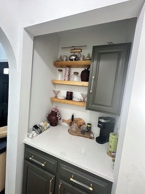Interior - Business Traveler's Haven near Intel & New Albany Tech Hubs. (Pataskala)