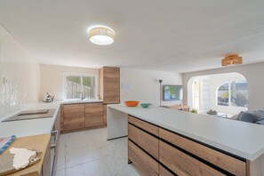 Fridge, oven, stovetop, dishwasher - CostaBlancaDreams - Casa Lola in Moraira (Moraira)