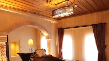 Sábanas de algodón egipcio, ropa de cama de alta calidad y minibar