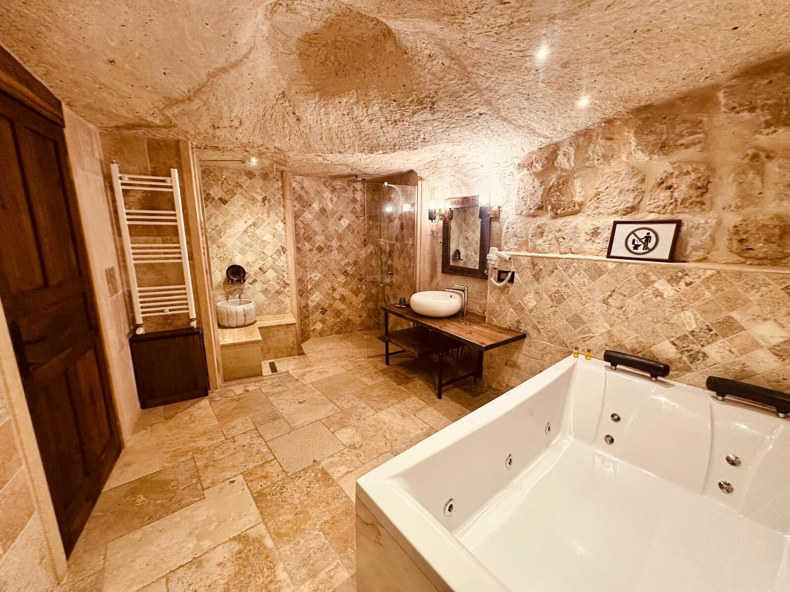 Photo - Hira Cave Hotel