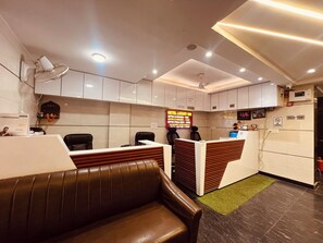 Reception - Hotel Luxury inn (New Delhi)