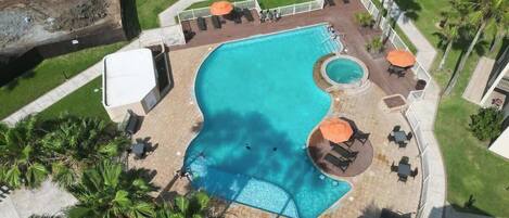 สระว่ายน้ำ