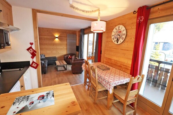 Living area - 200m from ski slopes, 3rd floor, balcony, 55m², Les Gets (Les Gets)