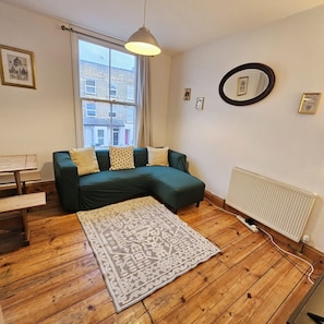 TV - Lovely 1 Bed Apartment near Upper Holloway Station|London (Greater London)