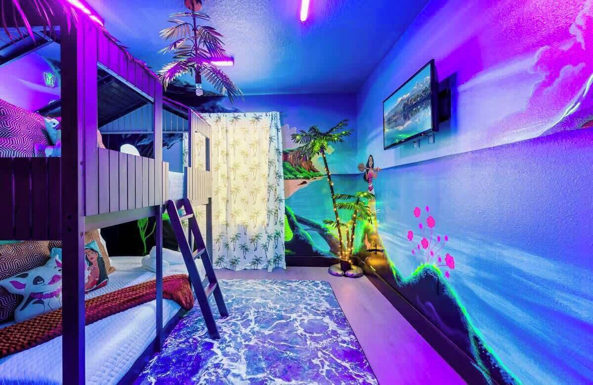 2 bedrooms, iron/ironing board, travel cot, WiFi
