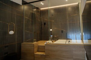Bañera profunda