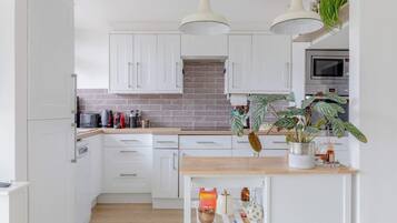 Basic Apartment | Private kitchen