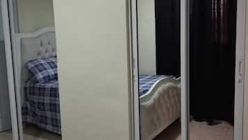 1 habitación, tabla de planchar con plancha, wifi y ropa de cama