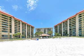 Exterior - ⭐Beach Front-Fabulous Views-Free Beach Service-Summerhouse 1012C⭐ (Panama City)