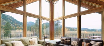 Black Bear Chalet - Alpine Falls Ranch