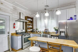 Plaque de cuisson, lave-vaisselle, cafetière/bouilloire