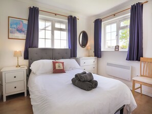 4 bedrooms, free WiFi, bed sheets - 4 bedroom accommodation in Rock (Rock)