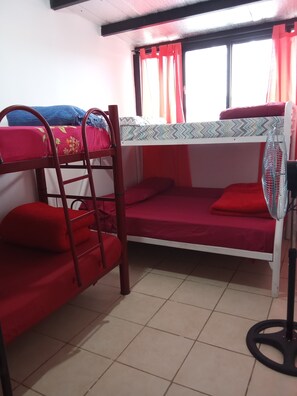 2 makuuhuonetta, Wi-Fi, vuodevaatteet