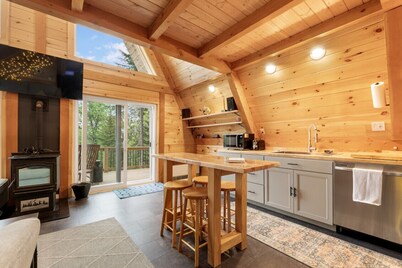 Gorgeous Tree House - ON TRAIL