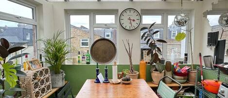 Eenvoudig appartement | 2 slaapkamers, een laptopwerkplek, een strijkplank/strijkijzer