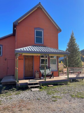 Exterior - Creekside Side Pet Friendly Retreat  (Silverton)