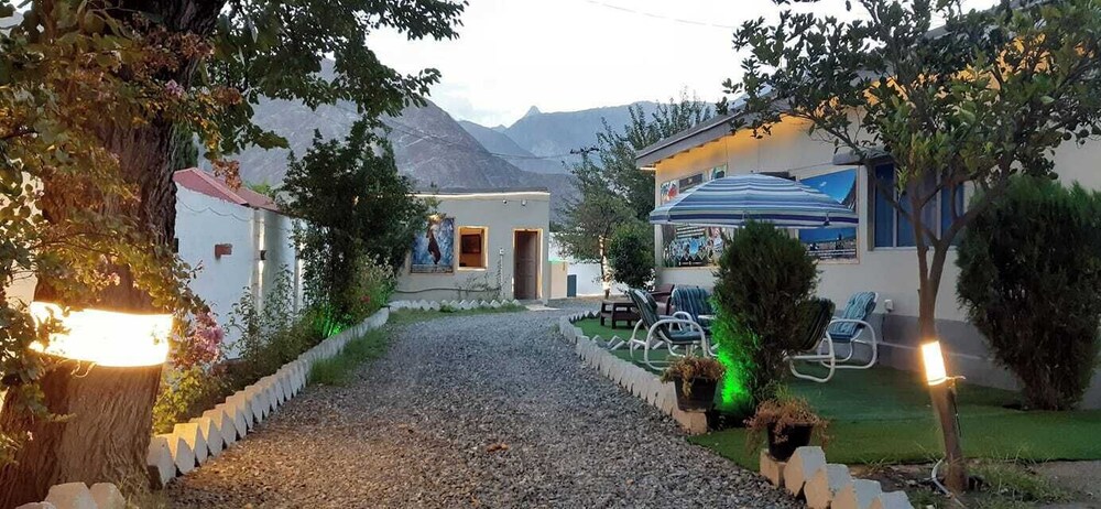 Hanaly Wood Resort & Cafe image