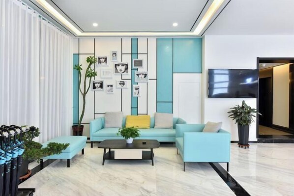 المنشأة من الداخل