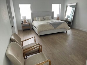 4 soverom, strykejern/-brett, wi-fi og sengetøy