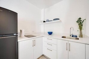 Fridge - Furnished studio in Villareal B

 (Tamarindo)