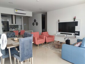 Smart TV, stereo - Lujoso Apto en Pozoscolorados Samaria Club de Playa Santa Marta (Gaira)