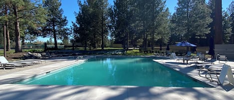 Utomhuspool