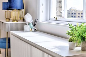 베이직 아파트 | 내부