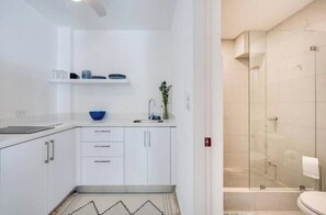 Bathroom - Furnished studio in Villareal D

 (Tamarindo)