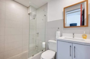 Bathroom - Furnished studio in Villareal F

 (Tamarindo)