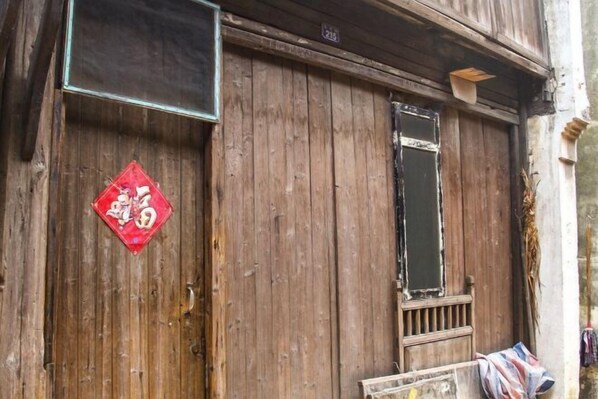 Exterior - Wuzhen Guishu Pillow Water B&B (Tongxiang)