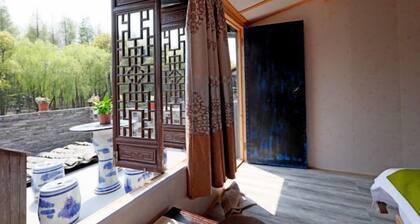 Wuzhen Guishu Pillow Water B&B