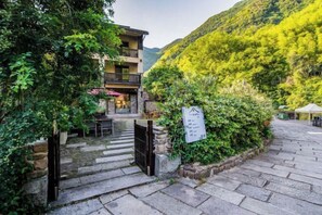 Garden - Two mus of Banvilla Tangquan Meisu (SHISHE Store) (Tonglu)