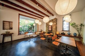 Dining - Two mus of Banvilla Tangquan Meisu (SHISHE Store) (Tonglu)
